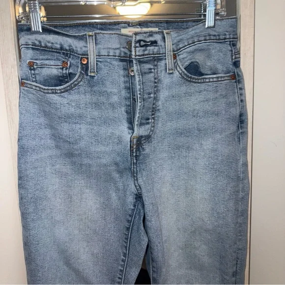 Levi's Light Blue High Rise Jeans - Picture 2 of 8